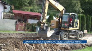 V Ludmírově opravují silnici, řidiči musí přes Konici