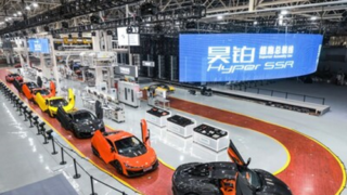 Čínský automobilový průmysl ovládá odvětví superaut