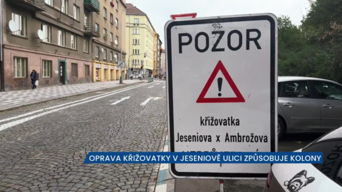 Oprava křižovatky v Jeseniově ulici způsobuje kolony