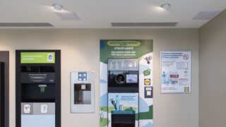 PET lahve a plechovky je možné vracet již v sedmi prodejnách Lidl