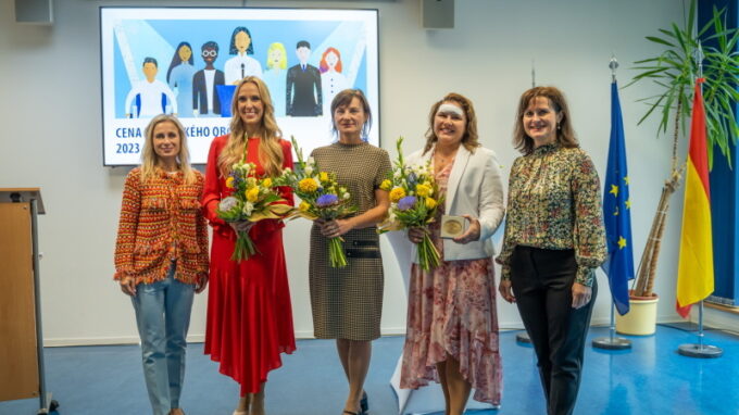 Cenu evropského občana letos získaly projekt pro odložené děti a ostravská škola