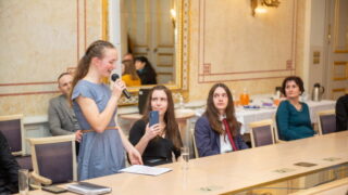 Je Česko země přátelská k dětem? Výsledky průzkumu UNICEF budou děti diskutovat s prezidentem