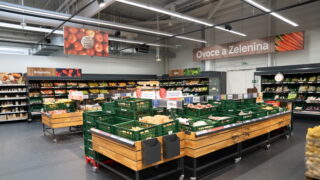 Zákazníci Tesco nově nakoupí ve zmodernizovaných prodejnách v Uherském Brodě a Uherském Hradišti