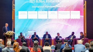 Světové fórum o vzdělání XJTLU zaujalo velvyslance a odborníky