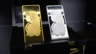 Zlato vs. stříbro: Do kterého kovu se vyplatí investovat?