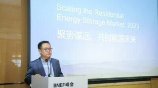 Společnosti Pylontech a BloombergNEF společně vydávají bílou knihu o globálním trhu skladování energie v domácnostech