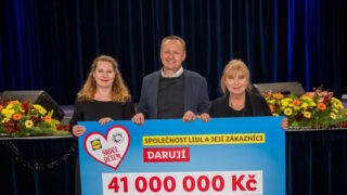 Sbírka Srdce dětem v Lidlu získala pro nemocné děti neuvěřitelných 41 000 000 Kč