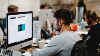 Akciová společnost PragoData potvrzuje pozici významného zaměstnavatele v sektoru informačních technologií