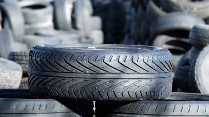 Kam s vysloužilými pneumatikami?