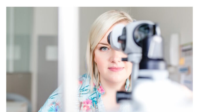 Zima může ohrozit i naše oči. Jak se právě teď starat o zrak?