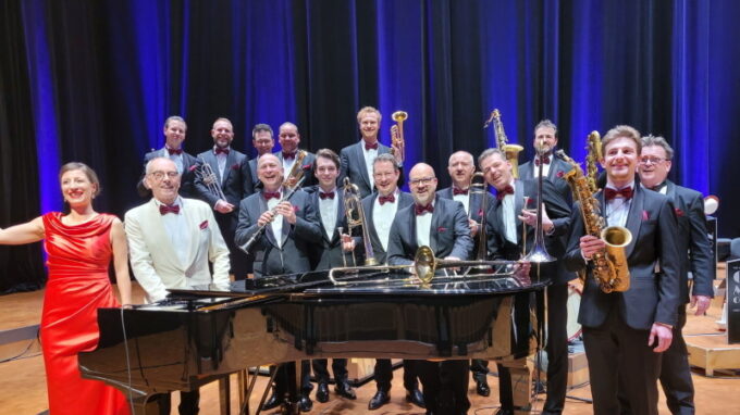 Po 80 letech od záhadného zmizení Glenna Millera zaswinguje v Česku proslulý Glenn Miller Orchestra