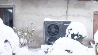 Dejte stopku drahým energiím s FVE a tepelným čerpadlem