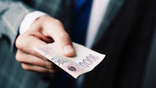 Bezbankovní půjčka pomůže i v sobotu a v neděli