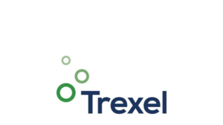 Dvě dekády vývoje udržitelných řešení: Trexel slaví rekordní prodej systémů MuCell® svému dlouholetému partnerovi, společnosti Pöppelmann