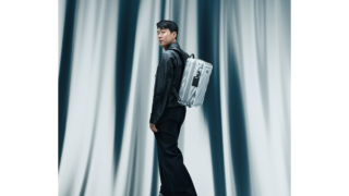 SPOLEČNOST TUMI PŘEDSTAVILA NEJNOVĚJŠÍ PŘÍRŮSTKY DO SVÉ KOLEKCE 19 DEGREE ALUMINUM V NOVÉ KAMPANI V HLAVNÍ ROLI SE SON HEUNG-MINEM