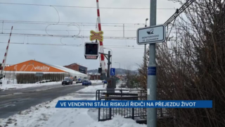 Ve Vendryni řidiči na železničním přejezdu stále riskují, přestupky jsou zaznamenávány inteligentními kamerami