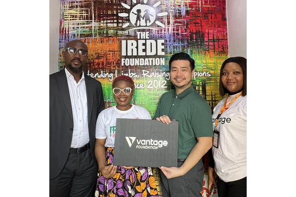 Nadace Vantage Foundation a The IREDE Foundation zahájily spolupráci na podporu dětí po amputaci v Nigérii