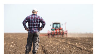 Sedláci jsou naštvaní a lidé se začínají bát deflace