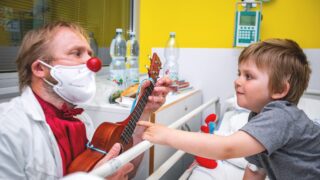 Odborným garantem programu je Nadace rozvoje občanské společnosti (NROS)