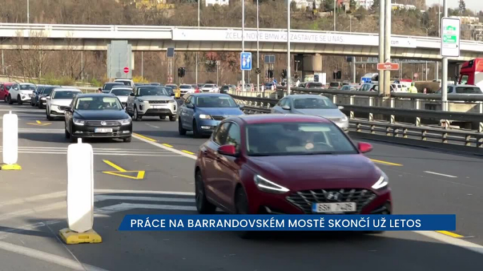 Hlavní práce na Barrandovském mostě skončí už letos, místu se ve špičkách raději vyhněte