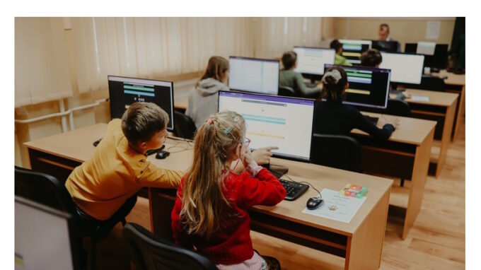 WocaBee do každého okresu i wellness pro učitele. To jsou ceny velikonoční jazykové soutěže pro školy