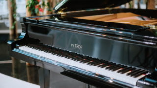 Rodinná nadace manželů Komárkových spustila 3. kolo projektu Piana do škol