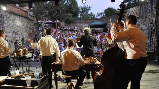 17. ročník Vyšehraní „Dvacetiny… 2004-2024“ …ročník věnovaný vzpomínkám, Bedřichu Smetanovi a síle národní hrdosti