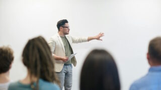 Síť očních optik Fokus děkuje učitelům. Do konce dubna jim poskytne měření zraku zdarma