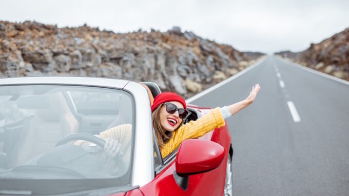 Vítr ve vlasech se letos prodraží jen někomu, ojeté kabriolety většinou zlevnily