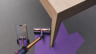 Perfektní jarní úklid díky rozšířené realitě: Společnost Dyson představuje nástroj Dyson CleanTraceTM . V reálném čase zobrazuje místa, kde jste uklízeli, a díky tomu umožňuje rychlejší a přesnější hloubkové vysávání