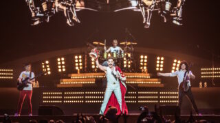 Kapela QUEENIE si na své narozeninové koncerty 18. a 19. dubna pro fanoušky připravila opět výpravnou show i nové písně