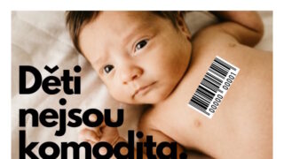 Každé náhradní mateřství je obchodem s lidmi, říká Europarlament