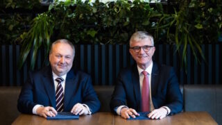 Hospodářská komora rozšířila spolupráci se Slavia pojišťovnou