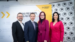 Živě: Piráti startují horkou fázi kampaně do eurovoleb