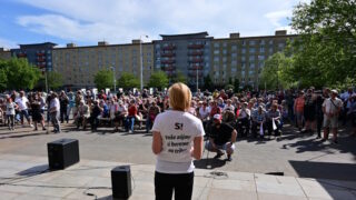 Fialo, STAČILO!, znělo Ostravou