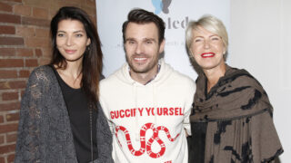 Monika Marešová s manželem a maminkou