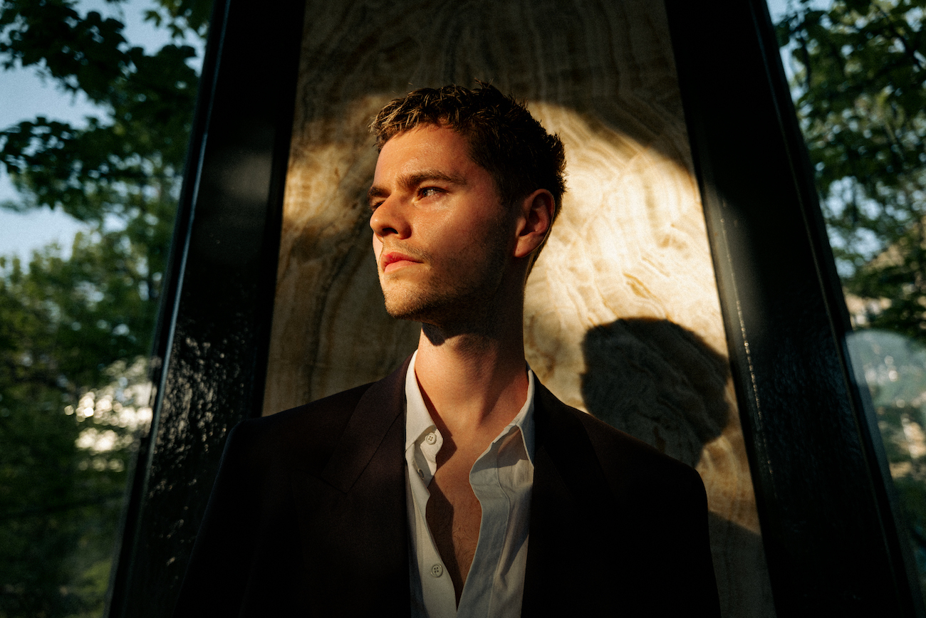 Návrhář kontroverzní olympijské kolekce Jan Černý ukázal svého