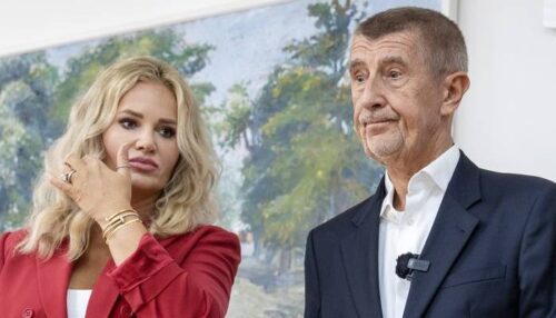 Babiš s Monikou a dcerou Vivien u voleb. Posvítila si na ně módní policie