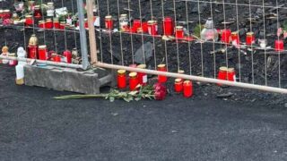 Pietní místo po požáru restaurace U Kojota