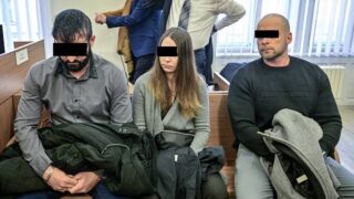 Policisté u soudu kvůli napadení dívek na Smíchově