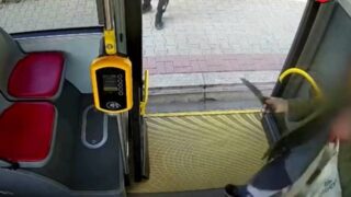 Dramatické chvíle se odehrály v trolejbusu MHD v Ústí nad Labem