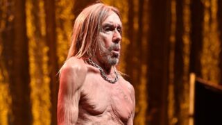 Iggy Pop na koncertě v Manchesteru