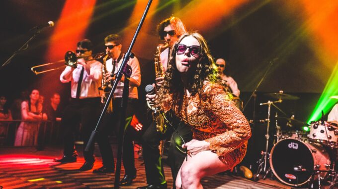 LAURA A JEJÍ TYGŘI