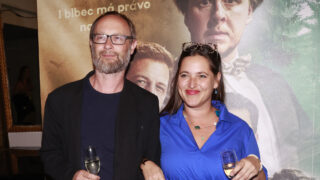 Barbora Vaculíková s neznámým mužem.