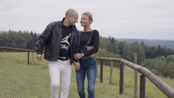 Martin Kocián v novém klipu s Janou Vopěnkovou