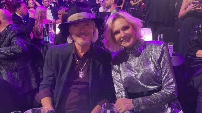 Helena Vondráčková s rodinným přítelem