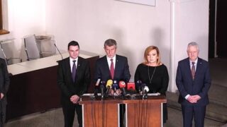 Tiková konference po důvěře vládě