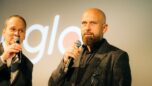 Slavnostní zahájení. Štěpán Michlíček (vpravo) představuje program afterparties by glo